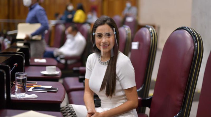 Ivonne Trujillo propone iniciativa para combatir deserción escolar