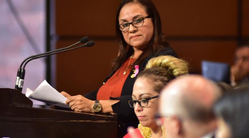 Carmen Medel critica a minatitlecos que piden apoyos