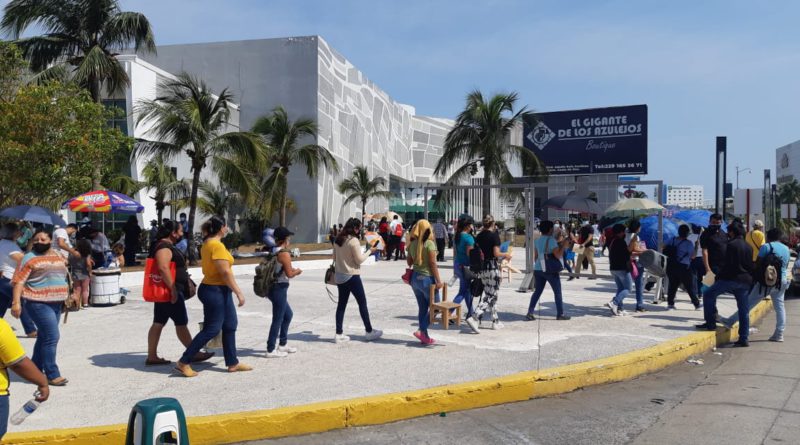 Volovaneros aprovechan vacunación en Veracruz; tienen su mejor día del año