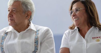 Rocío Nahle es destapada por AMLO para la presidencia
