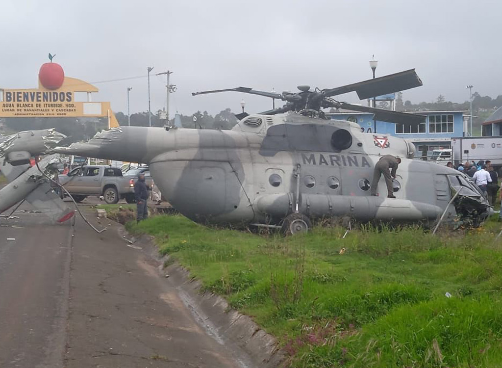 Se accidenta helicóptero de la Marina donde viajaba Eric Cisneros