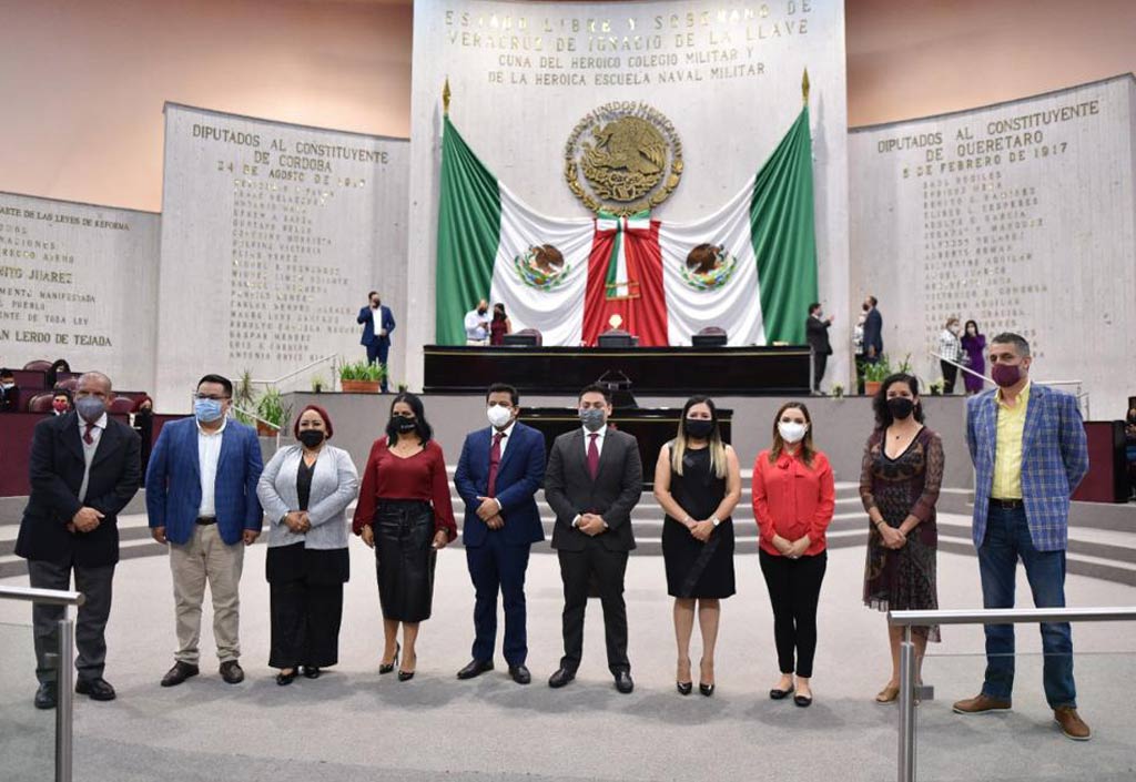 Sesionan integrantes del Parlamento de la Juventud Veracruzana