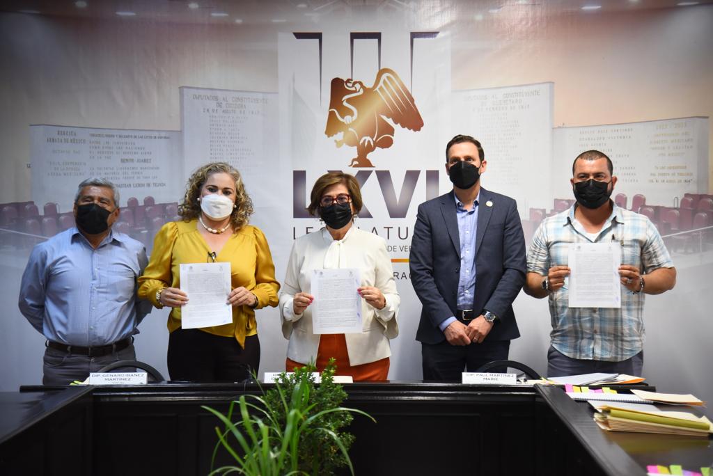 Concilia Comisión de Gobernación en conflictos de autoridades municipales