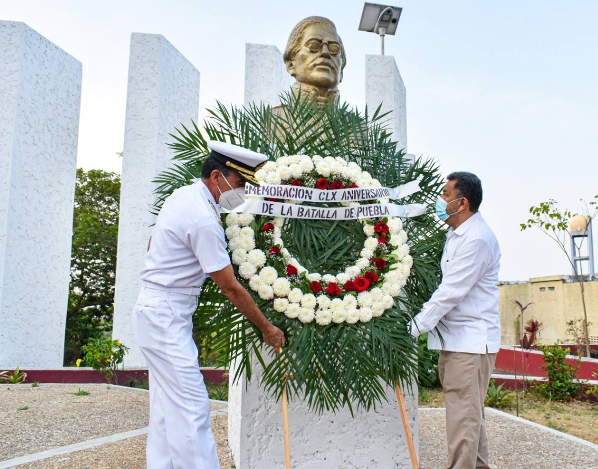 Conmemoran en Coatzacoalcos con homenaje y ofrenda floral, la Batalla de Puebla