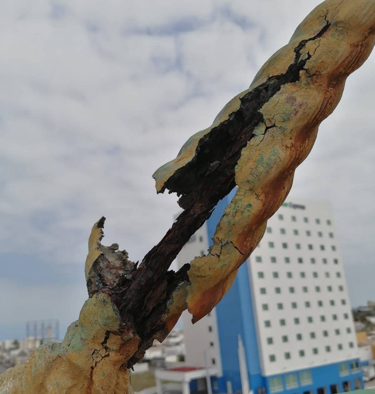 Escultura de Voladores de Papantla de Boca será retirada