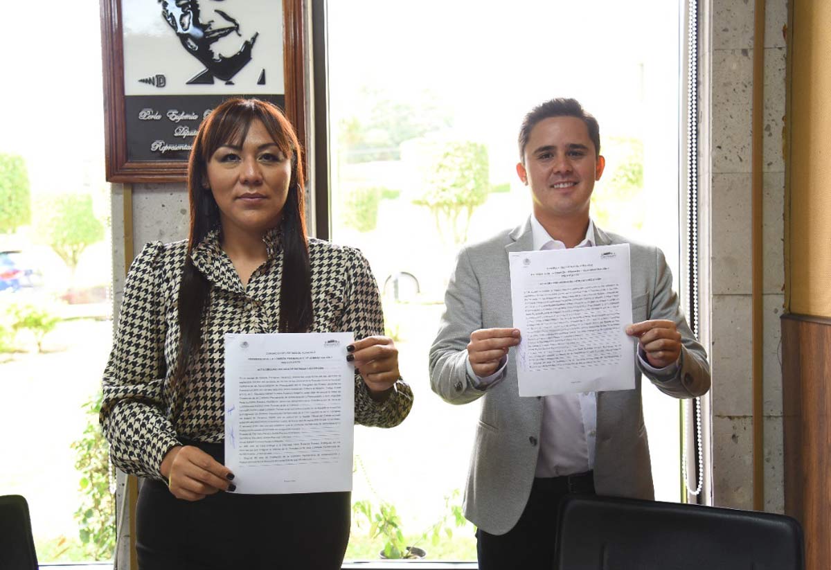 Realizan entrega-recepción de la Comisión de Administración y Presupuesto