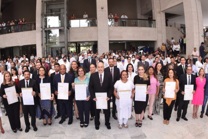 Héroes Veracruzanos de la Salud son honrados en el Congreso