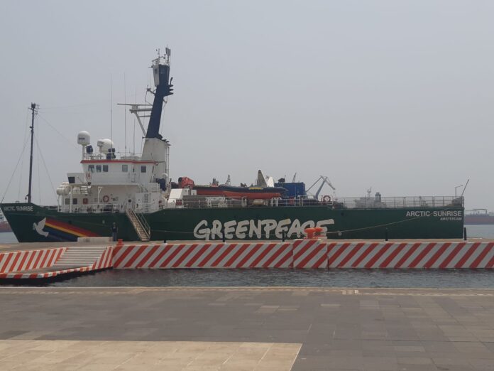 Buque de Greenpeace llega Veracruz; se podrá visitar