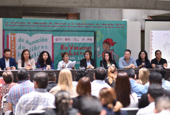 Congreso de Veracruz se suma a campaña de lectura