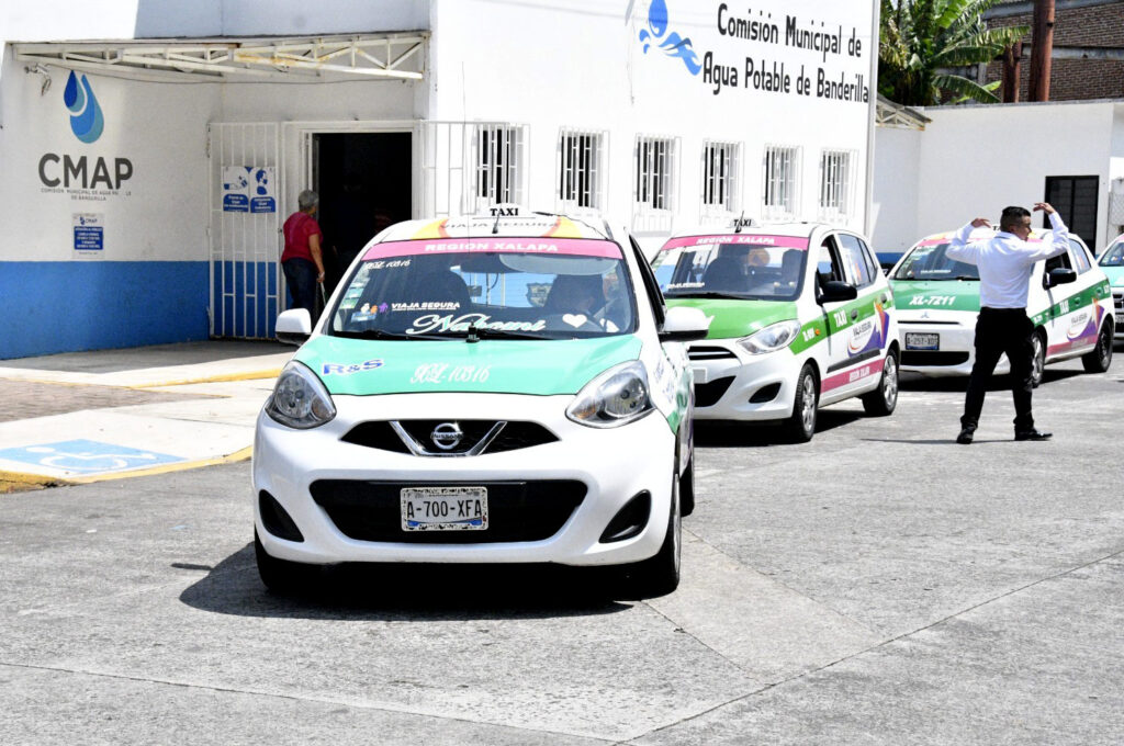 Lanzan Taxis exclusivos de mujeres en Xalapa; operarán 30.