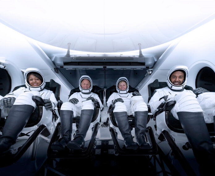 ¿Cómo entrenan los astronautas de vuelos privados al espacio?