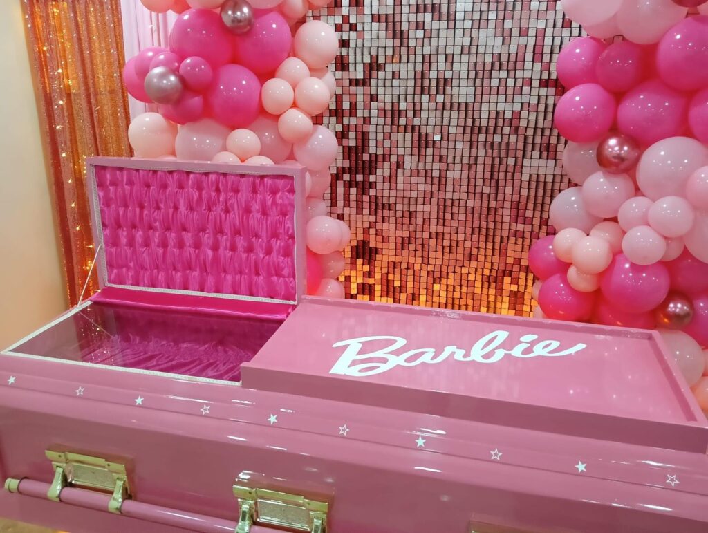 Ataúdes de Barbie llegan a Veracruz