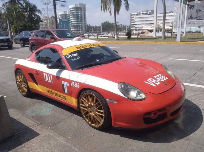Si existe el Taxi Porsche en Veracruz