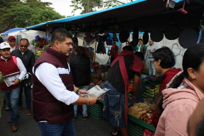 Zenyazen llegó a Coatepec para dar a conocer sus objetivos y logros