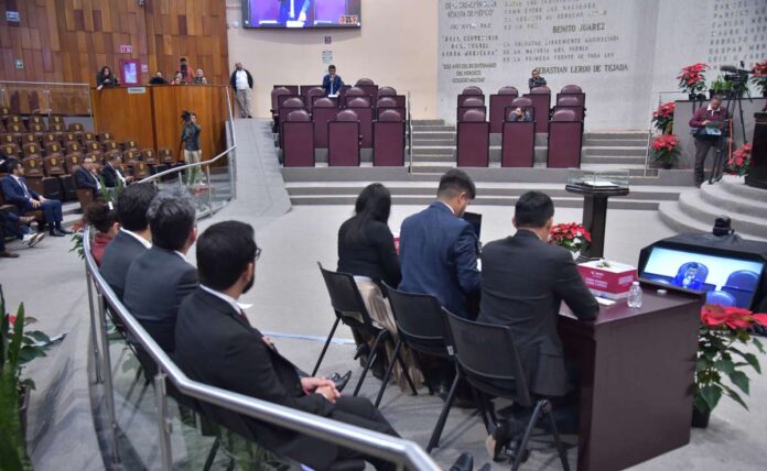 Diputados de oposición, ausentes en comparecencias: Cazarín