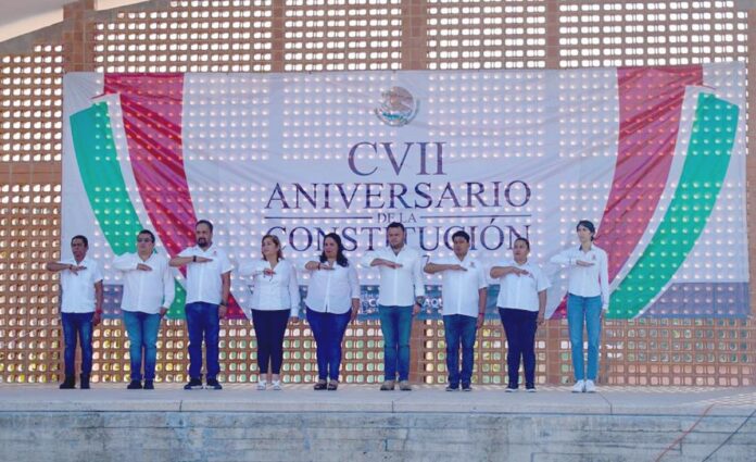 Cosoleacaque conmemoró el CVII aniversario de la Constitución Política de los Estados Unidos Mexicanos