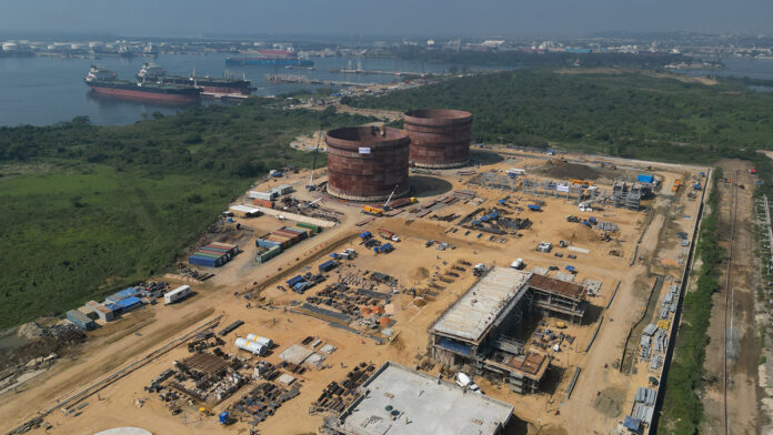 Terminal Química Puerto México tiene un avance del 56 por ciento