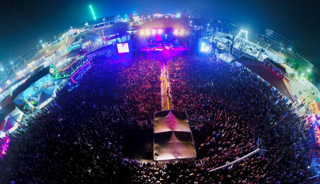 Cierra Nicky Jam con lleno total la Feria Coatza 2024