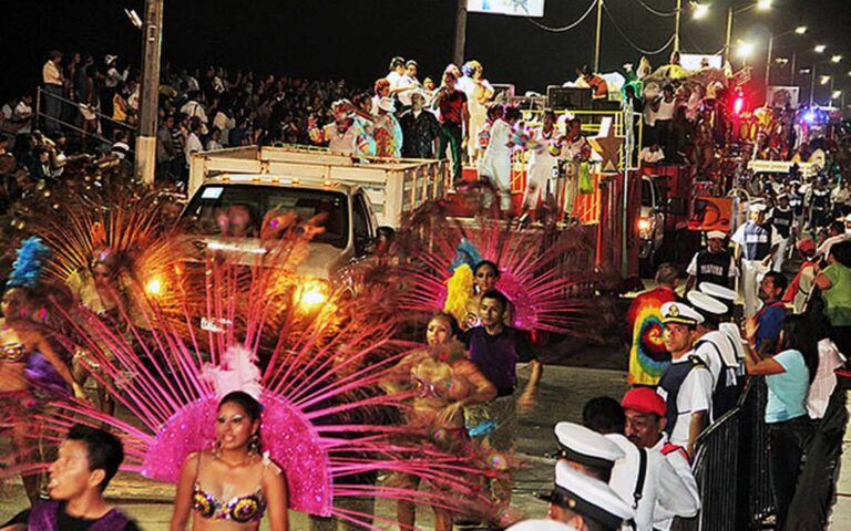 Buscan que regrese carnaval a Coatza