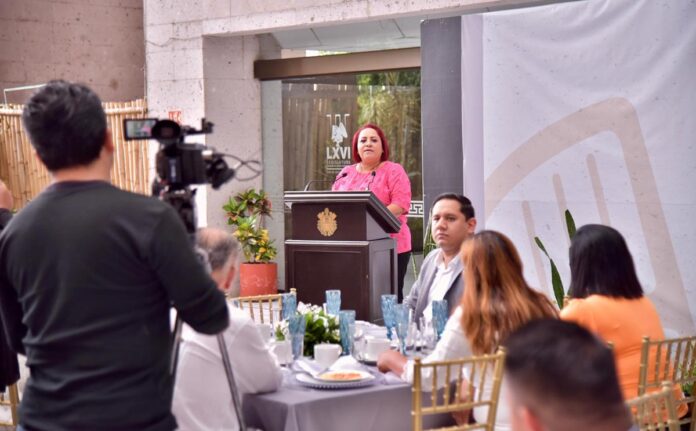 Realiza Poder Legislativo convivio con representantes de medios de comunicación