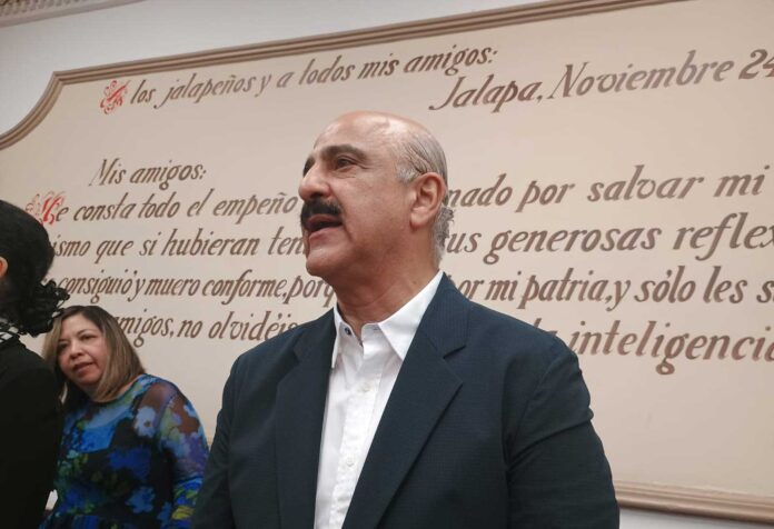 Ricardo Ahued dejaría la alcaldía de Xalapa en noviembre