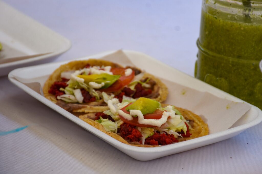 Realizan Festival de comidas típicas y artesanías mexicanas en el parque Independencia