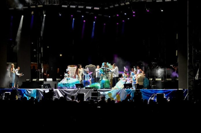 Inician Fiestas de Santa Ana 2025 con coronación de la Doncella del Mar y el concierto de La Adictiva