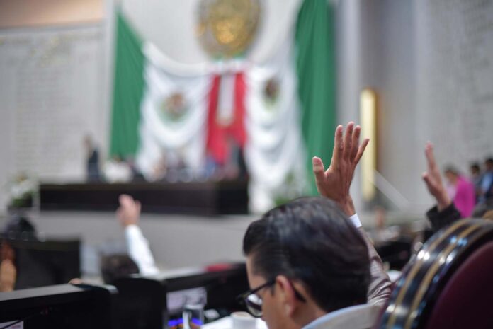 Avala Congreso local renuncias al cargo de magistradas y magistrado