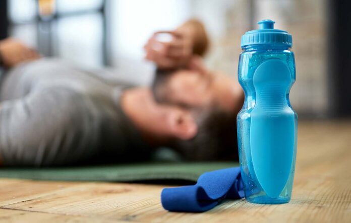 ¿Estás lavando tu botella de agua lo suficiente? (Además, 5 consejos para mantenerla limpia)