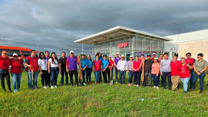 Terminal ADO Puerto México en Coatzacoalcos es reforestada