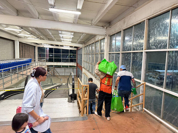 Van para largo rampas eléctricas en Walmart Coatzacoalcos