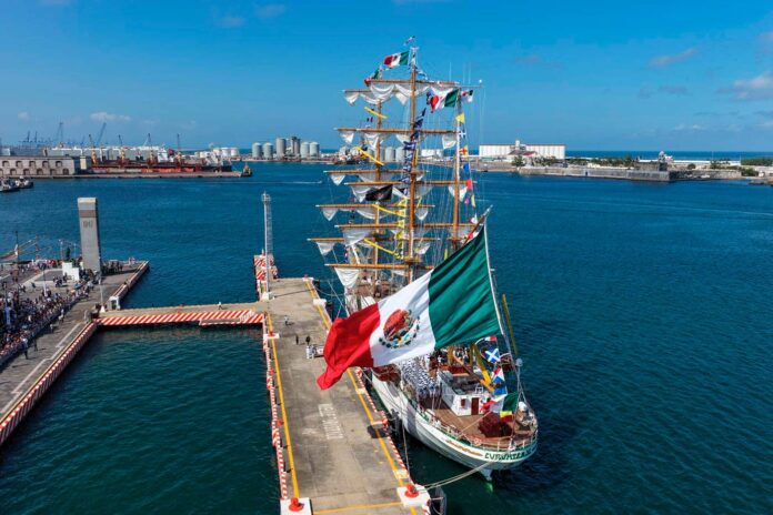 Buque Cuauhtemoc anuncia sus nuevos horarios tras las inclemencias del tiempo