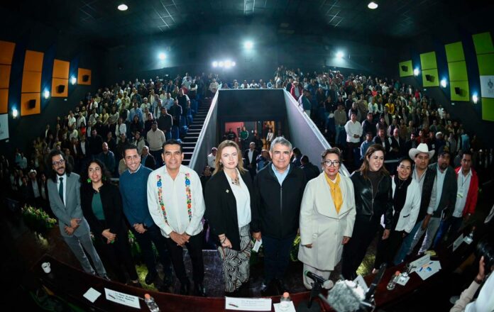Capacitan Congreso y Orfis a autoridades electas de 51 ayuntamientos de la zona centro