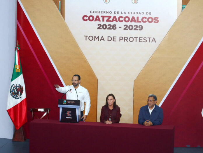 Pedro Miguel Rosaldo toma protesta como alcalde de Coatzacoalcos: 
