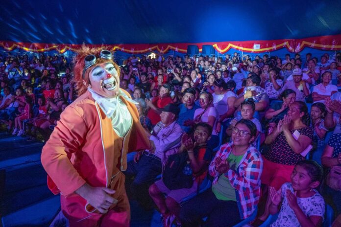 Cosoleacaque consiente a su niñez con el majestuoso espectáculo del Circo Chino de Pekin