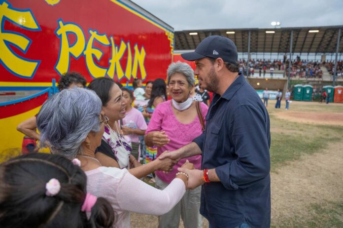 ¡Lleno total! Más de 3 mil personas vibran en el Circo Chino de Pekin, en el cuarto día de celebración en Cosoleacaque