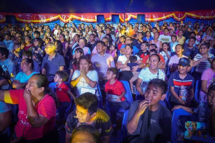 Más de 15 mil asistentes en la celebración del Día del Niño en Cosoleacaque