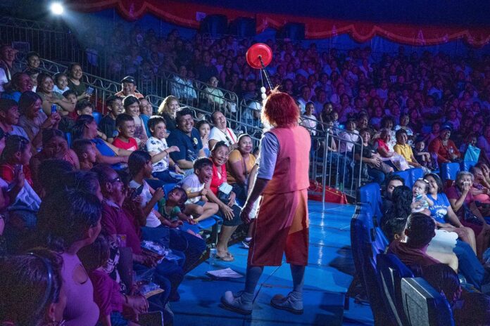 Familias de Cosoleacaque y sus alrededores disfrutan al máximo el espectáculo del Circo Chino de Pekín