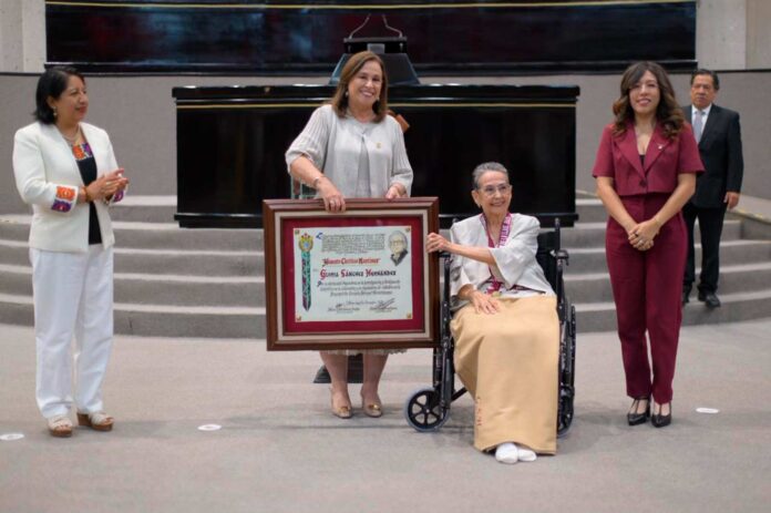 Condecora Congreso del Estado a Gloria Sánchez con la Medalla “Heberto Castillo”